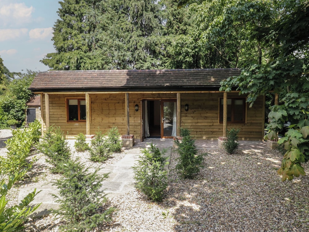Yew Tree Cottage — 4-Star Luxury Hotel in Dartford, United Kingdom