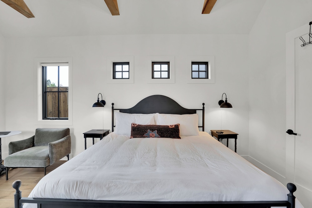 The Scout Boutique Cottages - photo 8