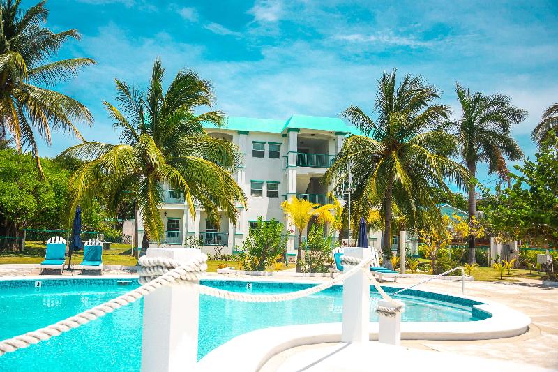 Best Western Grand Baymen Gardens — San Pedro