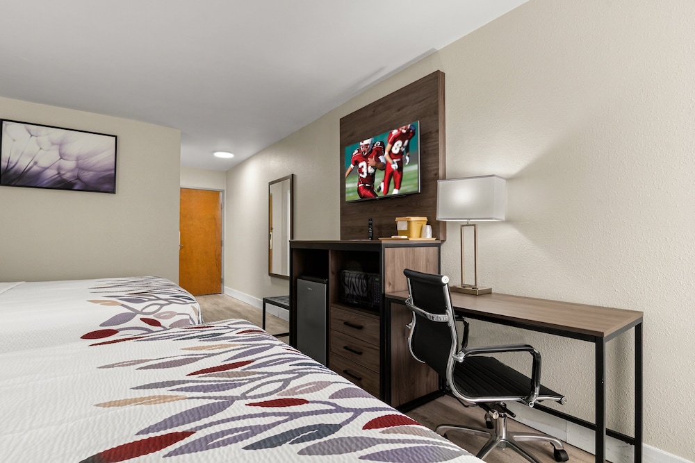 Red Roof Inn Washington NC - photo 12