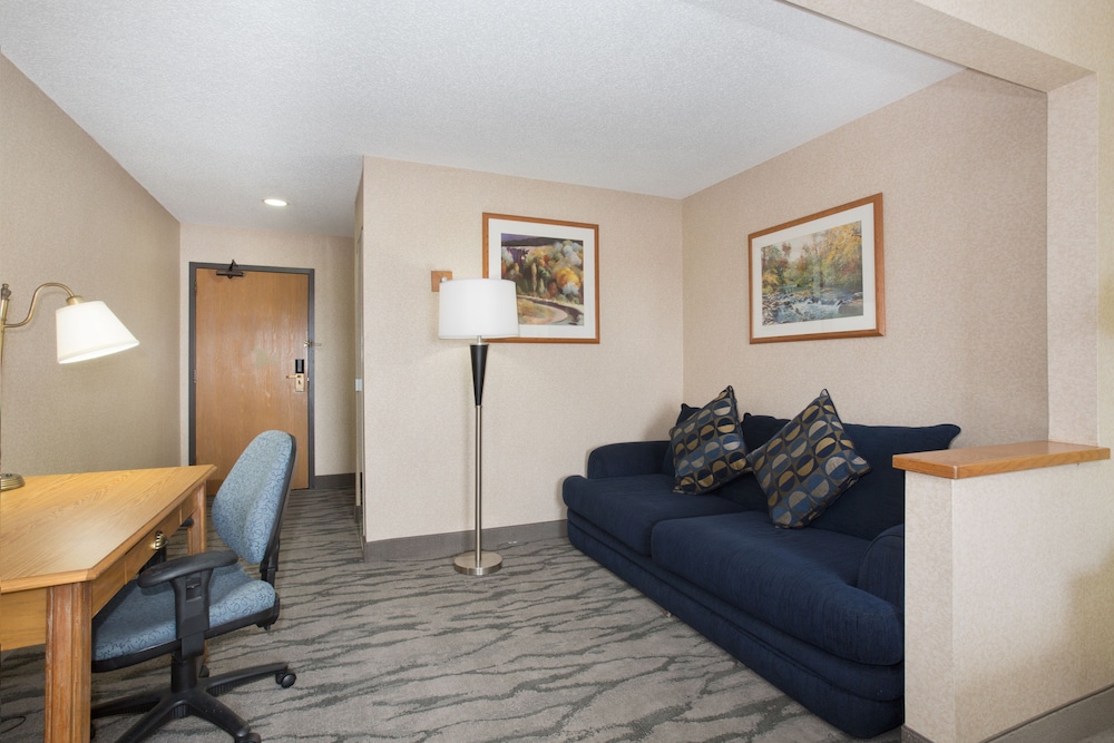 Baymont by Wyndham Thornton - photo 9