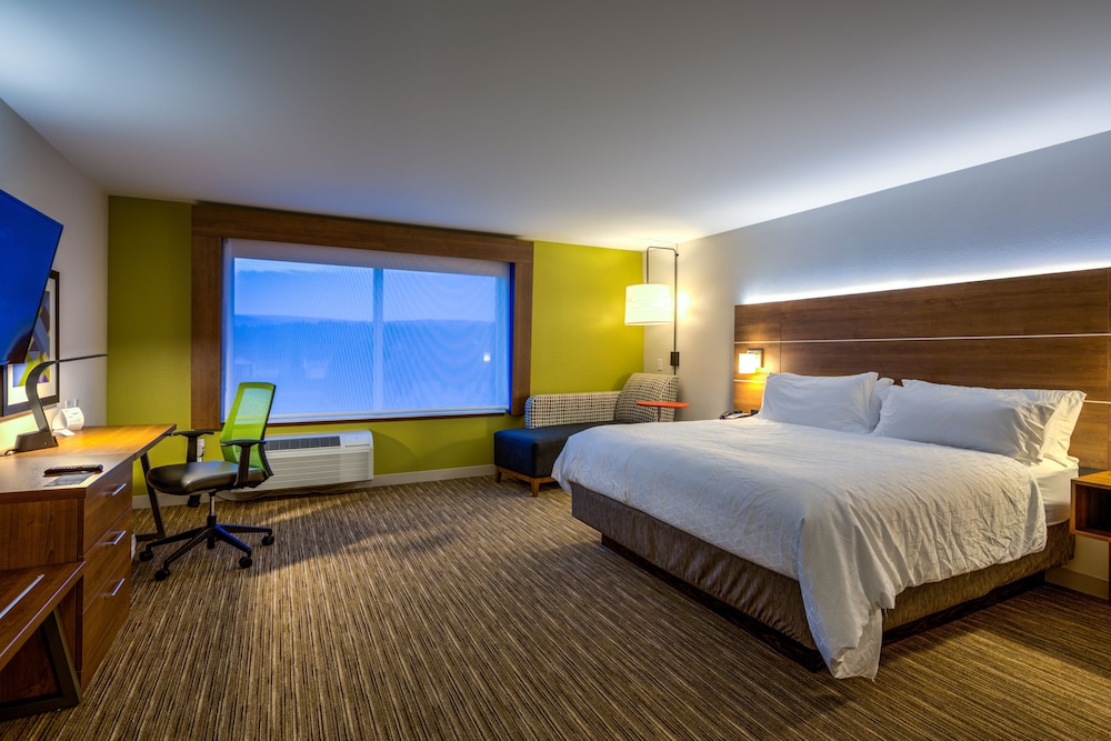 Holiday Inn Express & Suites Reedsville State Coll Area by IHG - photo 7