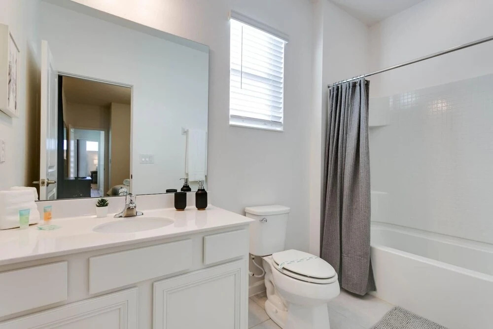 Lake View 6 Bedroom 4 Bath Pool Home in Bella Vida Resort Kissimmee - photo 9