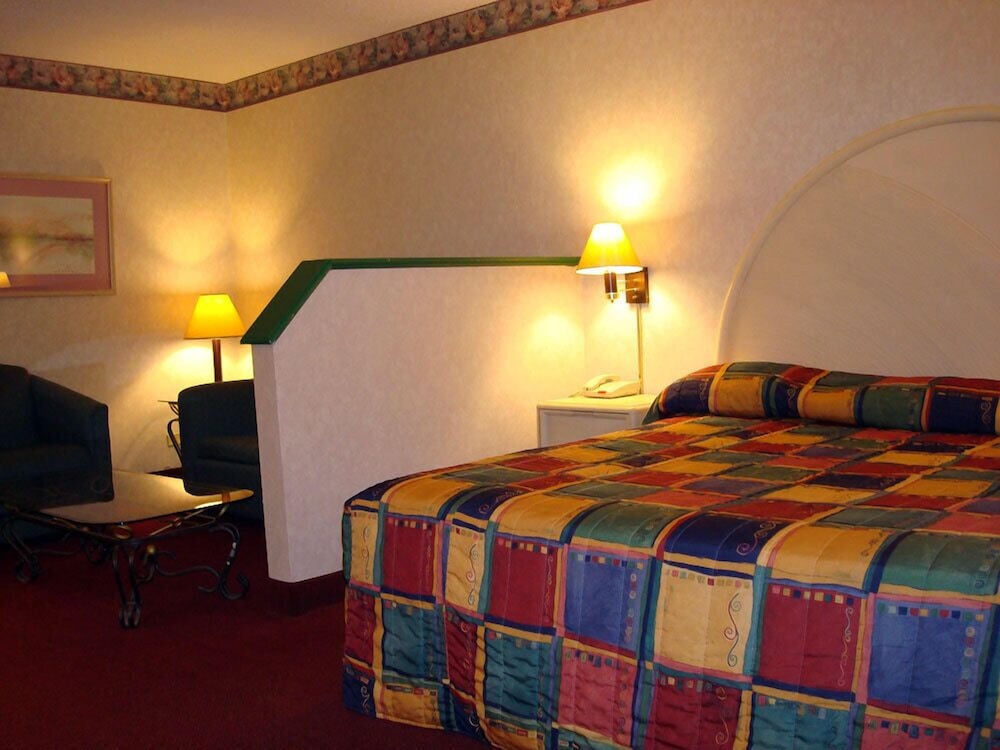 O'Hare Inn & Suites - photo 8