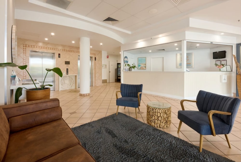 Centrepoint Holiday Apartments — 4-Star Luxury Hotel in Caloundra, Australia