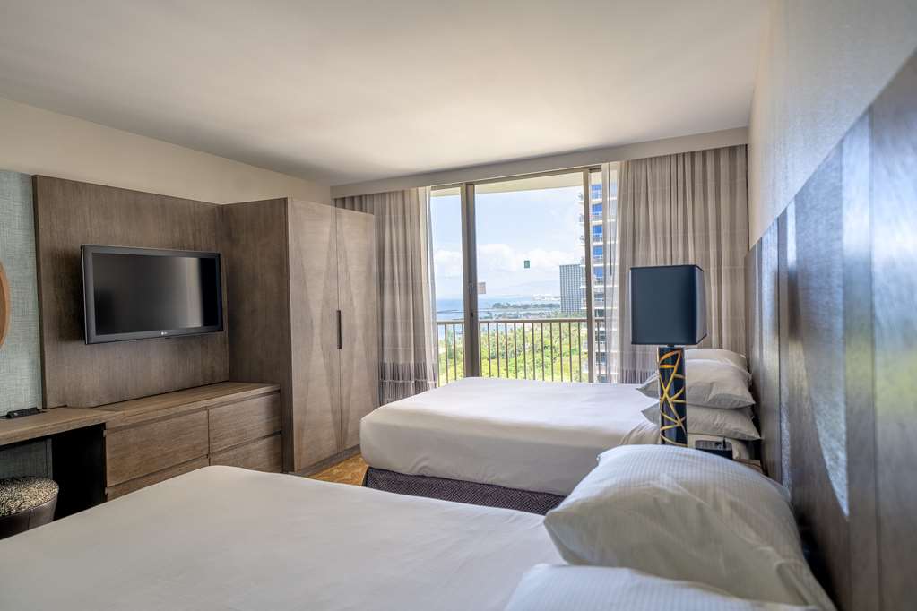 Embassy Suites by Hilton Waikiki Beach Walk - photo 40