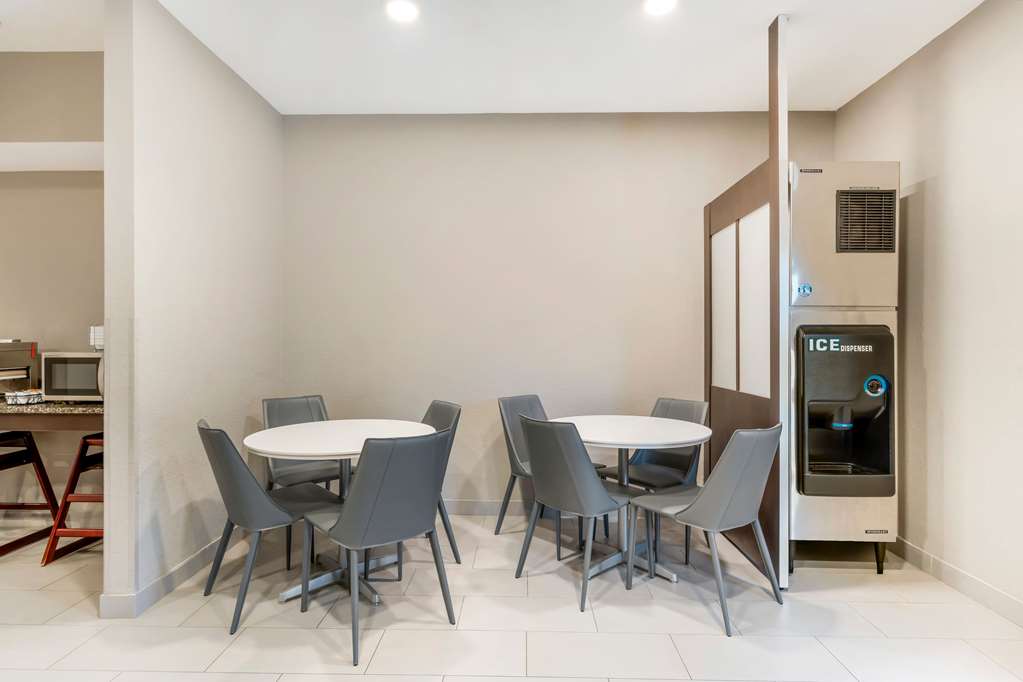Microtel Inn & Suites by Wyndham Brooksville - photo 15