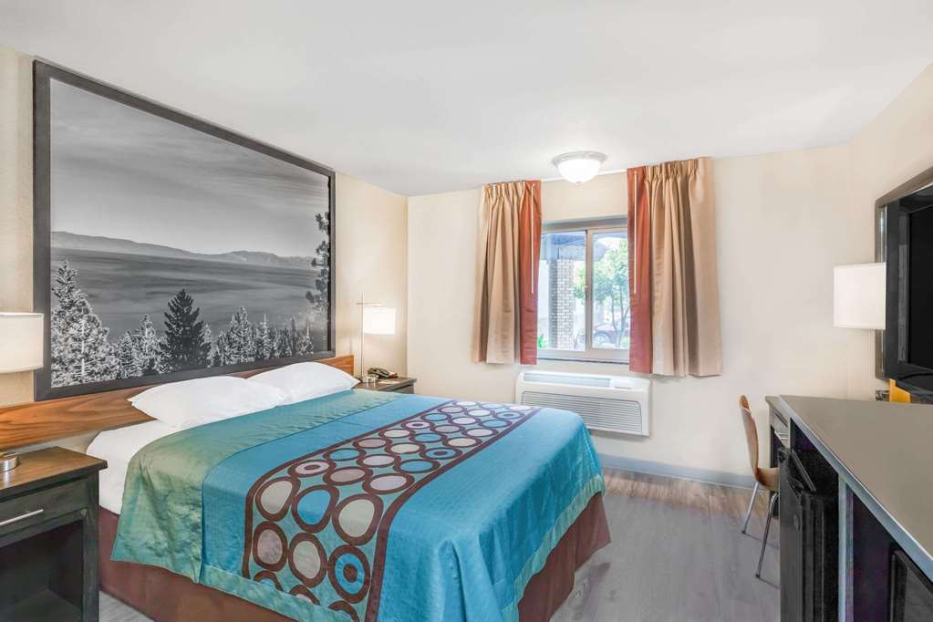 Super 8 by Wyndham Redding - photo 5