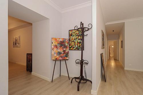 Mtatsminda Cozy Apt: Central & Comfy By Wehost