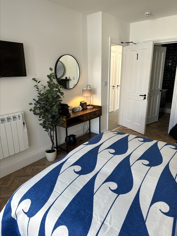 The Lugger Inn — hotel in Fowey