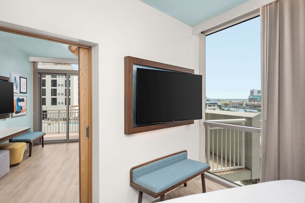 The Hiatus Clearwater Beach Curio Collection By Hilton - photo 21