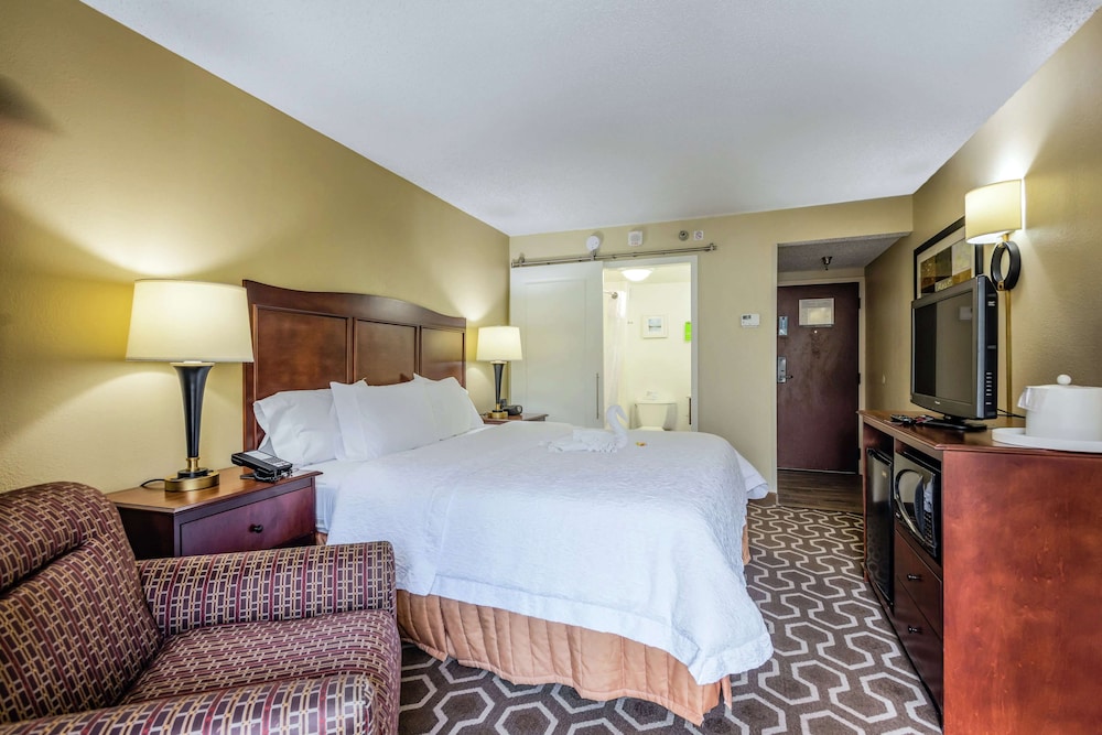 Hampton Inn Tampa International Airport Westshore - photo 21