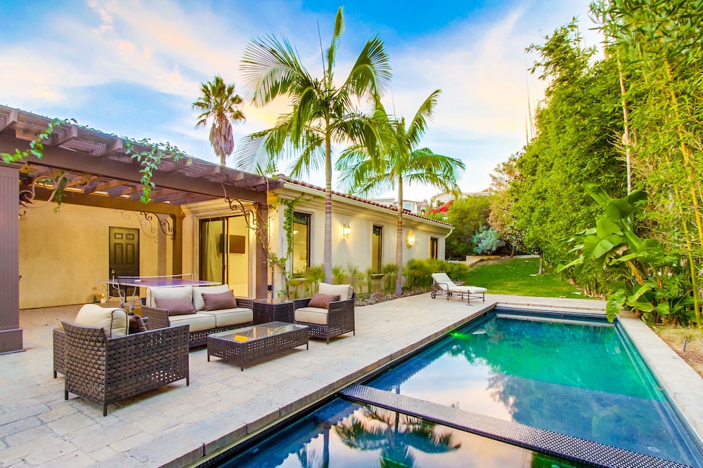 Tropical 5BR La Jolla Retreat by NamaStay - photo 29