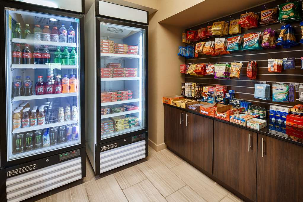 Best Western Plus Elmendorf Hotel San Antonio Hotel - photo 13