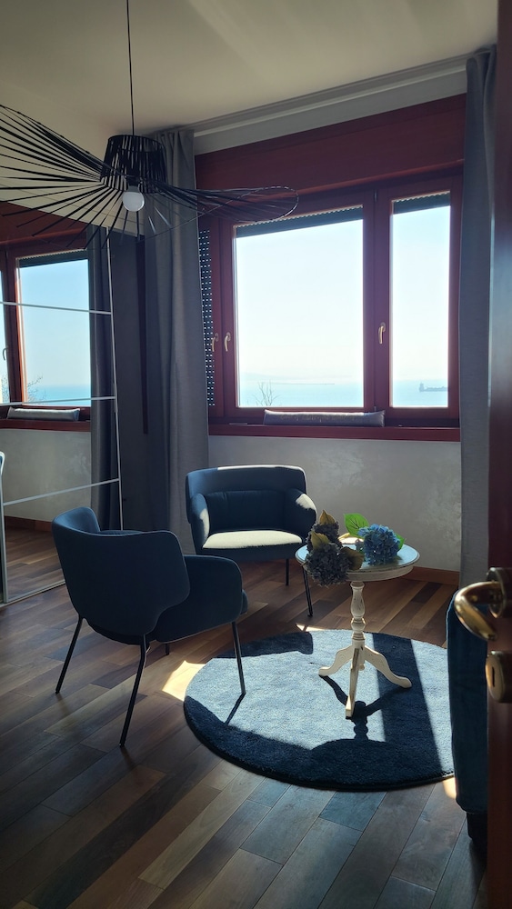 Sunset Luxury View — Trieste