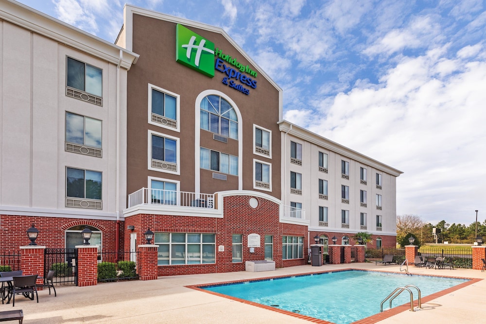 Holiday Inn Express & Suites West by IHG - photo 12