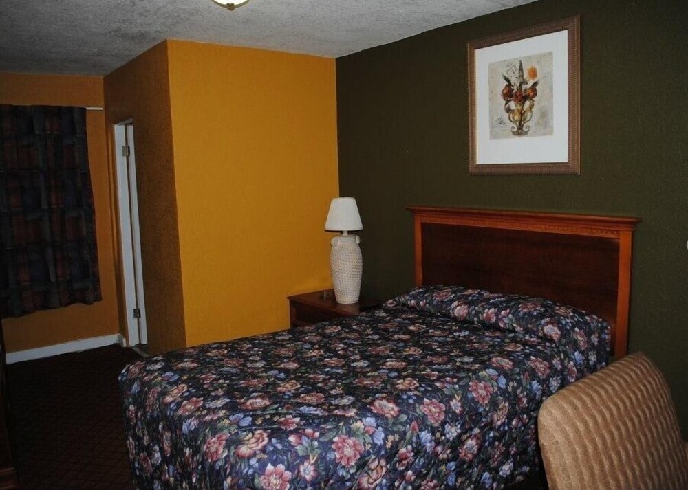 Atlantic Economy Inn - photo 8