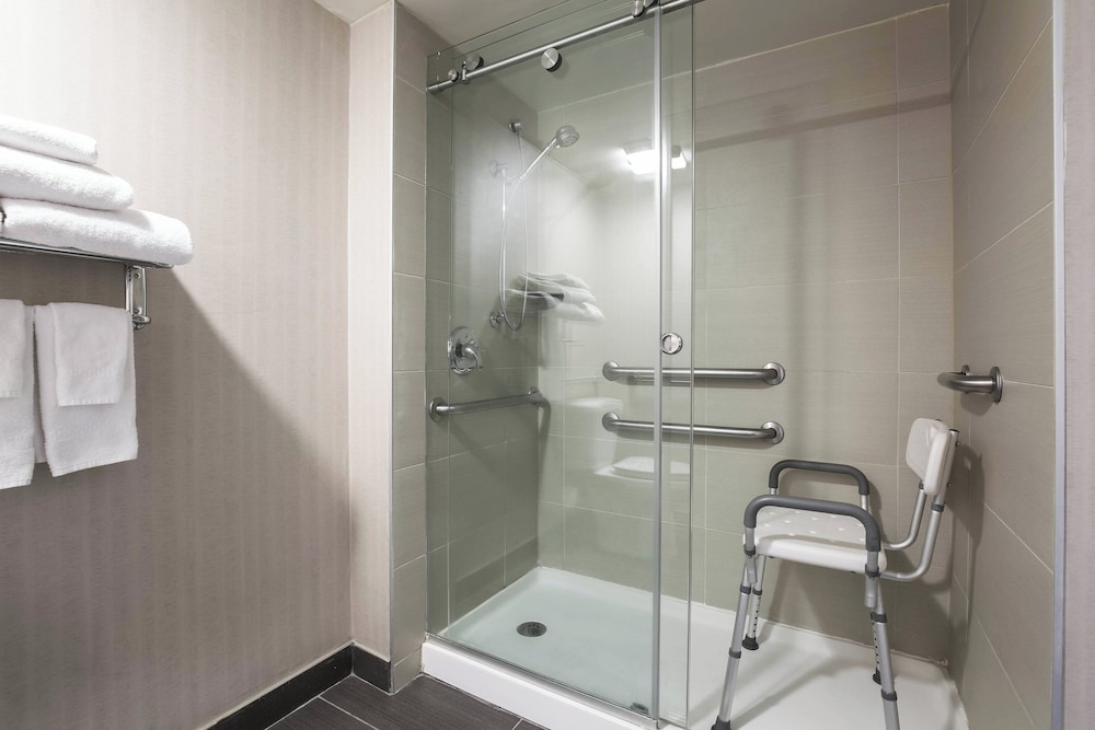 Springhill Suites Marriott Quail Springs - photo 15