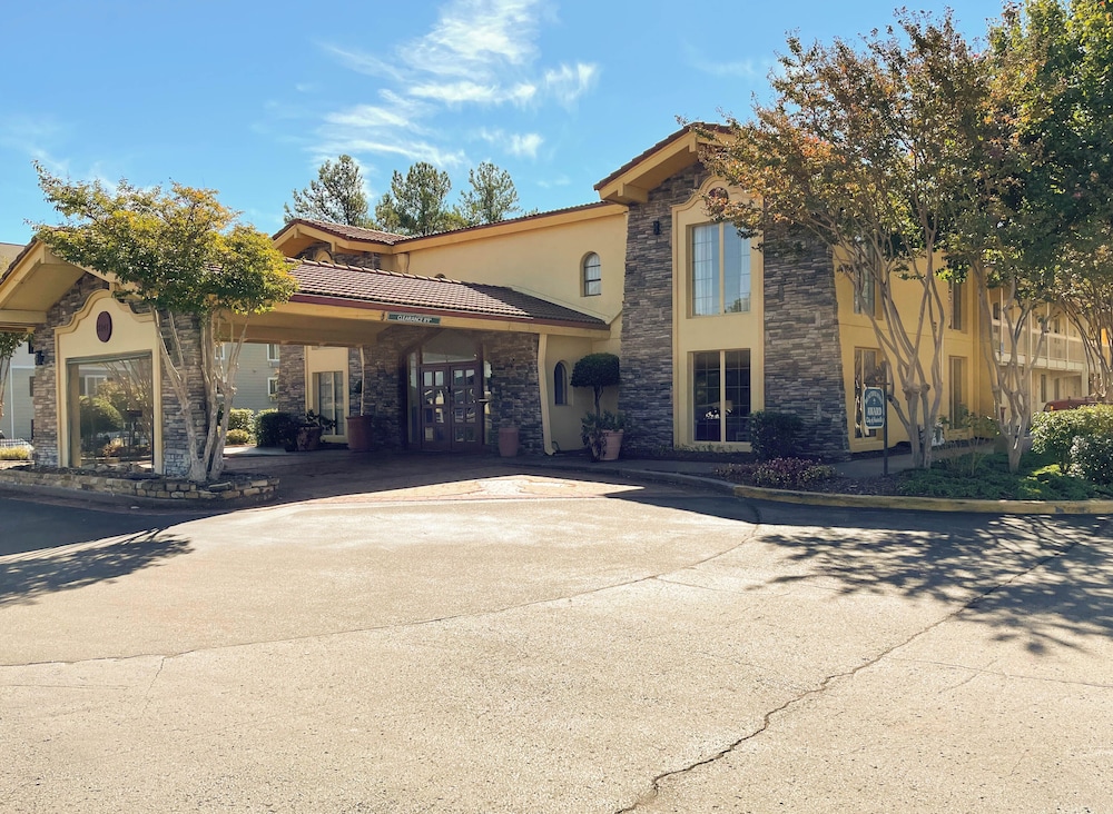 Motel6 Huntsville AL University Dr - photo 16
