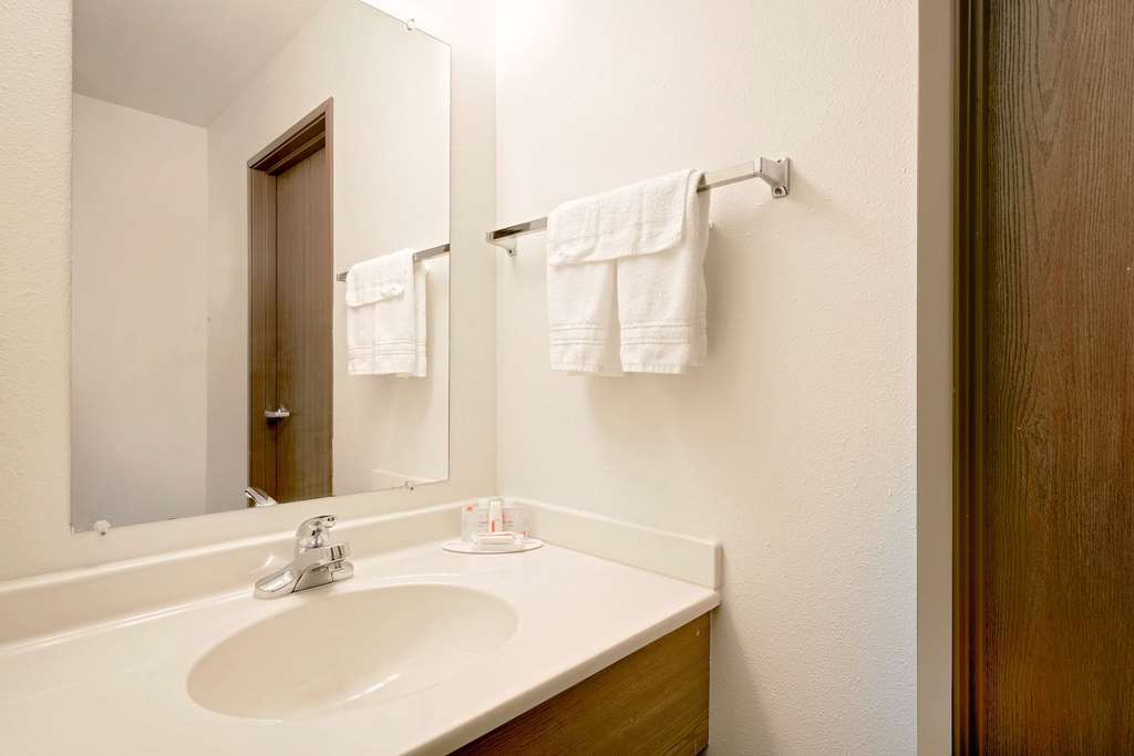 Super 8 by Wyndham Ashland - photo 5