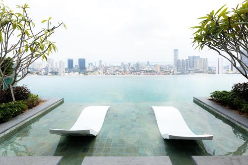 Beacon Executive Suite by MAY — 4-Star Luxury Hotel in George Town, Malaysia