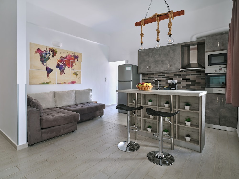 Colors In Naousa — 4-Star Luxury Hotel in Paros, Greece