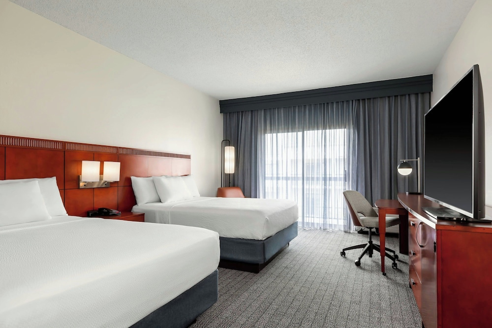 Courtyard by Marriott Minneapolis St. Paul Airport - photo 9