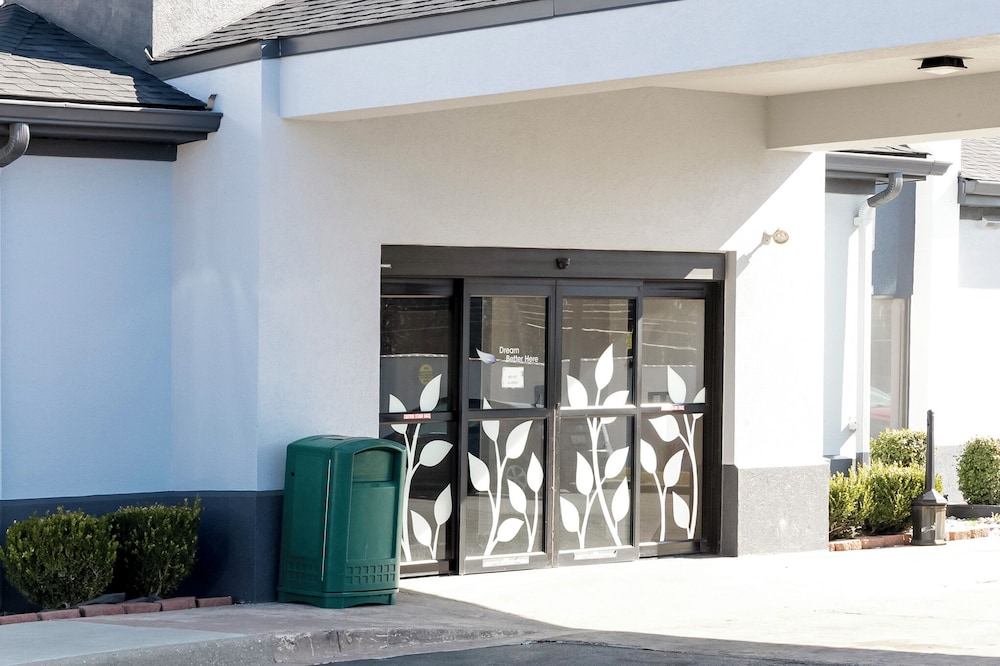 Wingate by Wyndham Owensboro - photo 3