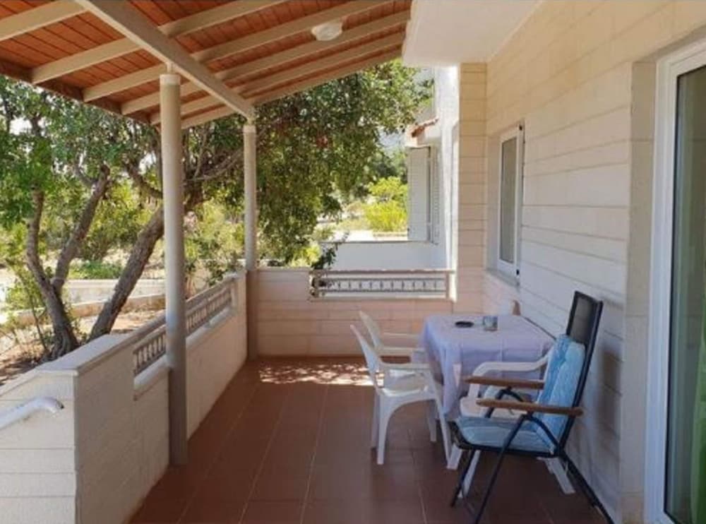 Villa in Hersonissos With Lush Garden — 4-Star Luxury Hotel in Hersonissos, Greece