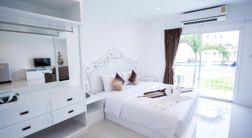 White House Hotel — Tak — photo 3