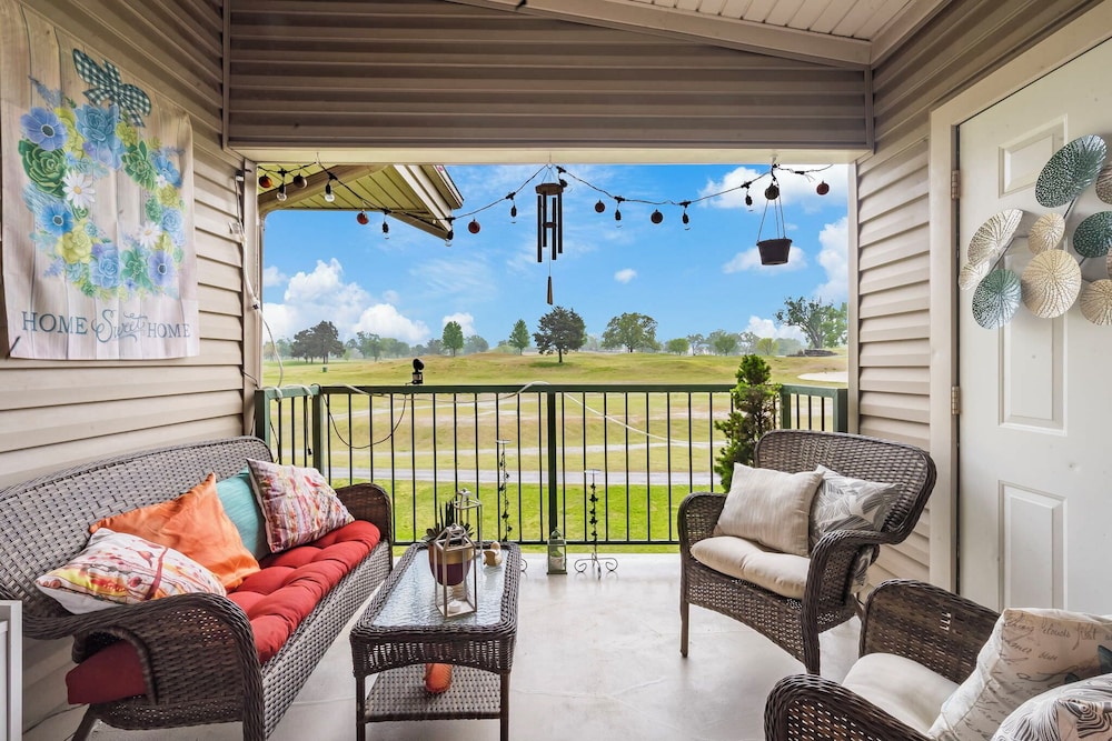 Home on the Golf Range Holiday Hills Branson Golf Resort Outdoor Pools - featured photo