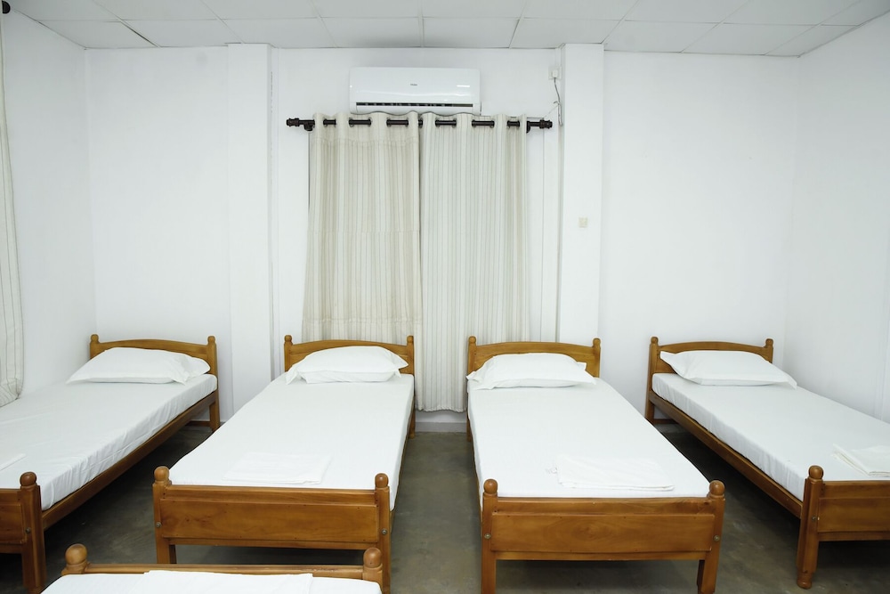 Colombo Mount Hostel in Dehiwala-Mount Lavinia, Sri Lanka