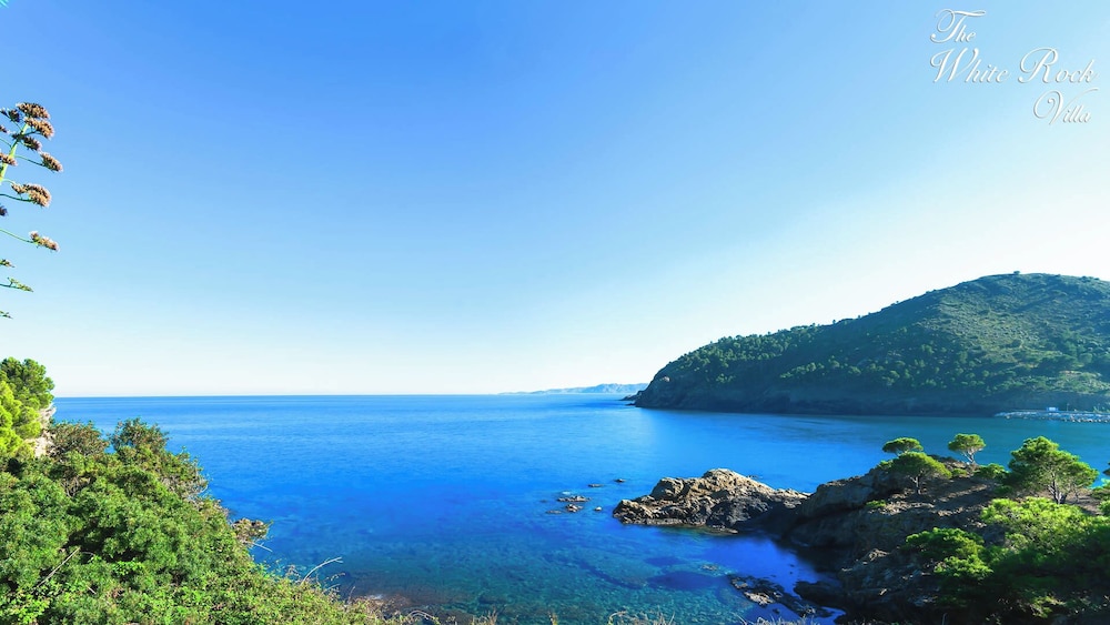 White Rock Villa With Breathtaking Views and Pool — 4-Star Luxury Hotel in Colera, Spain