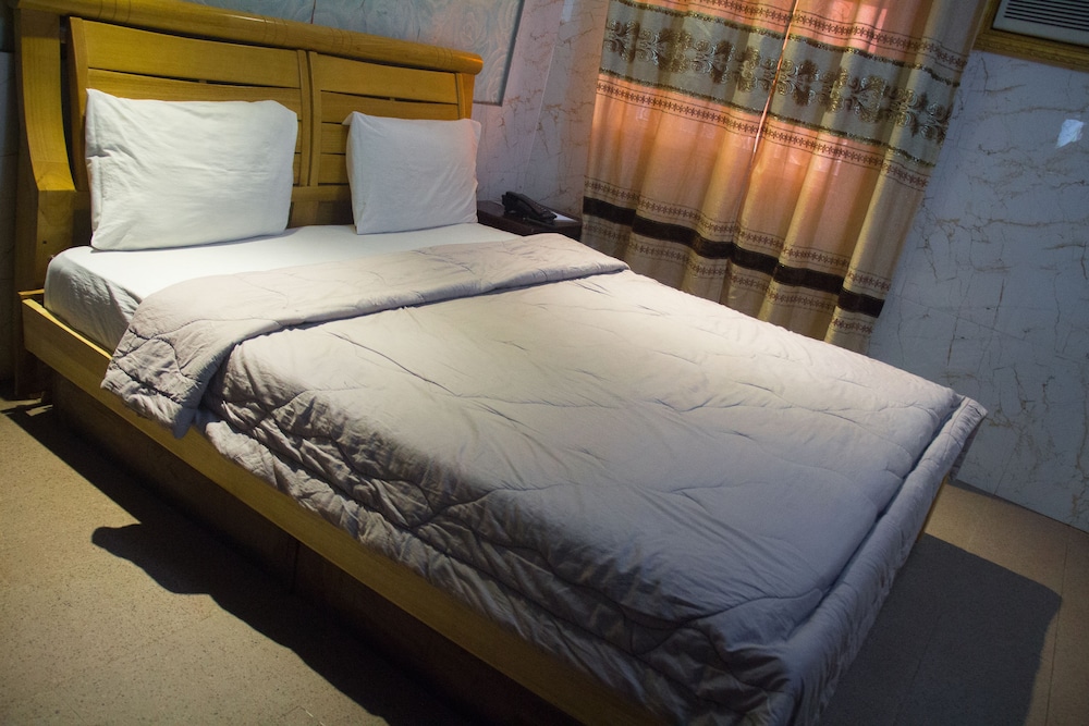 Owee’s Place — Lagos — photo 5