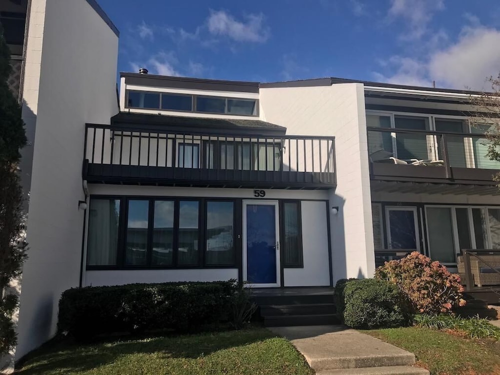 Harbor Road 59 in Rehoboth Beach, United States