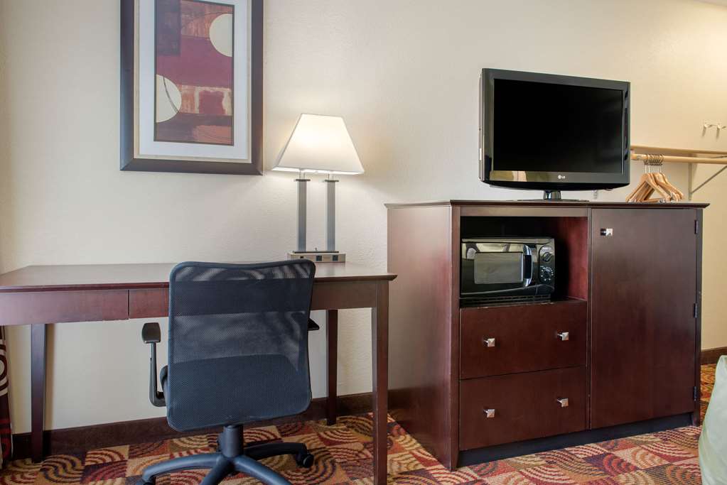Quality Inn Bloomington near University - photo 13
