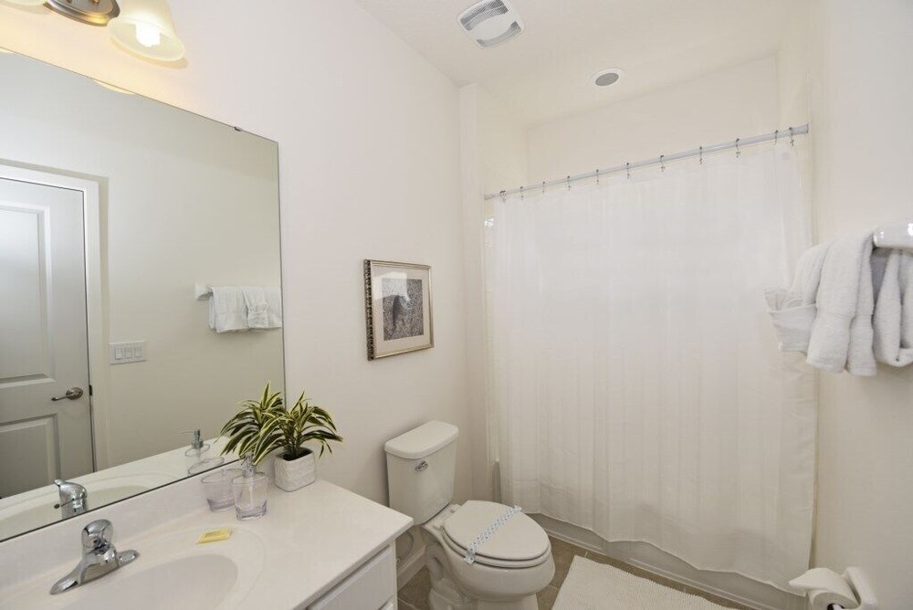 4557 Cabello Loop 6 bedrooms 3 bathrooms - photo 20