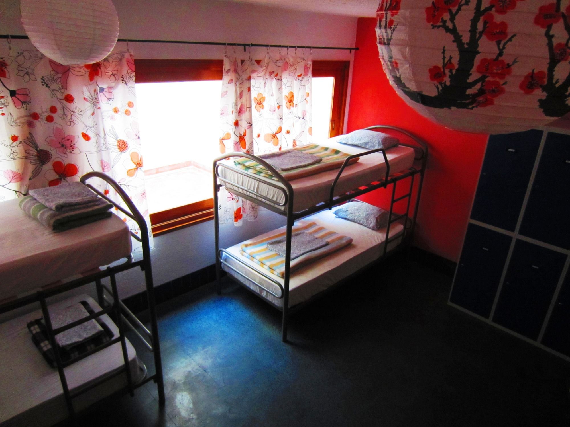X Hostel Alicante