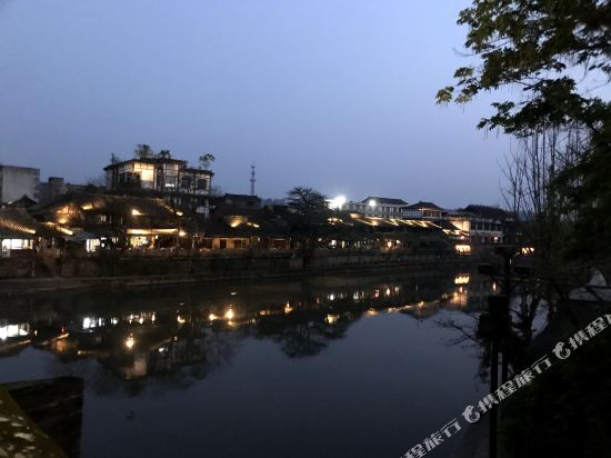 Pingle Ancient Town Jianxianlou Inn in Linqiong, People's Republic of China