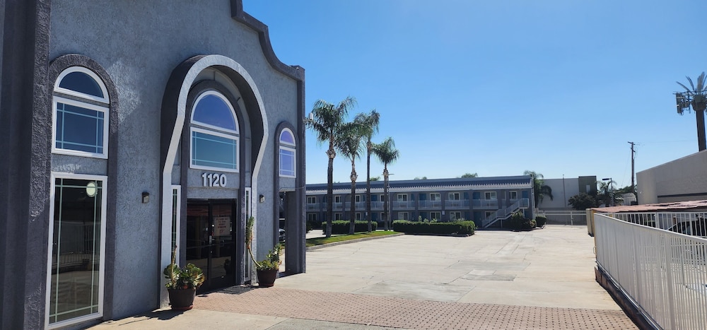 Mayfair Inn Ontario Airport - featured photo