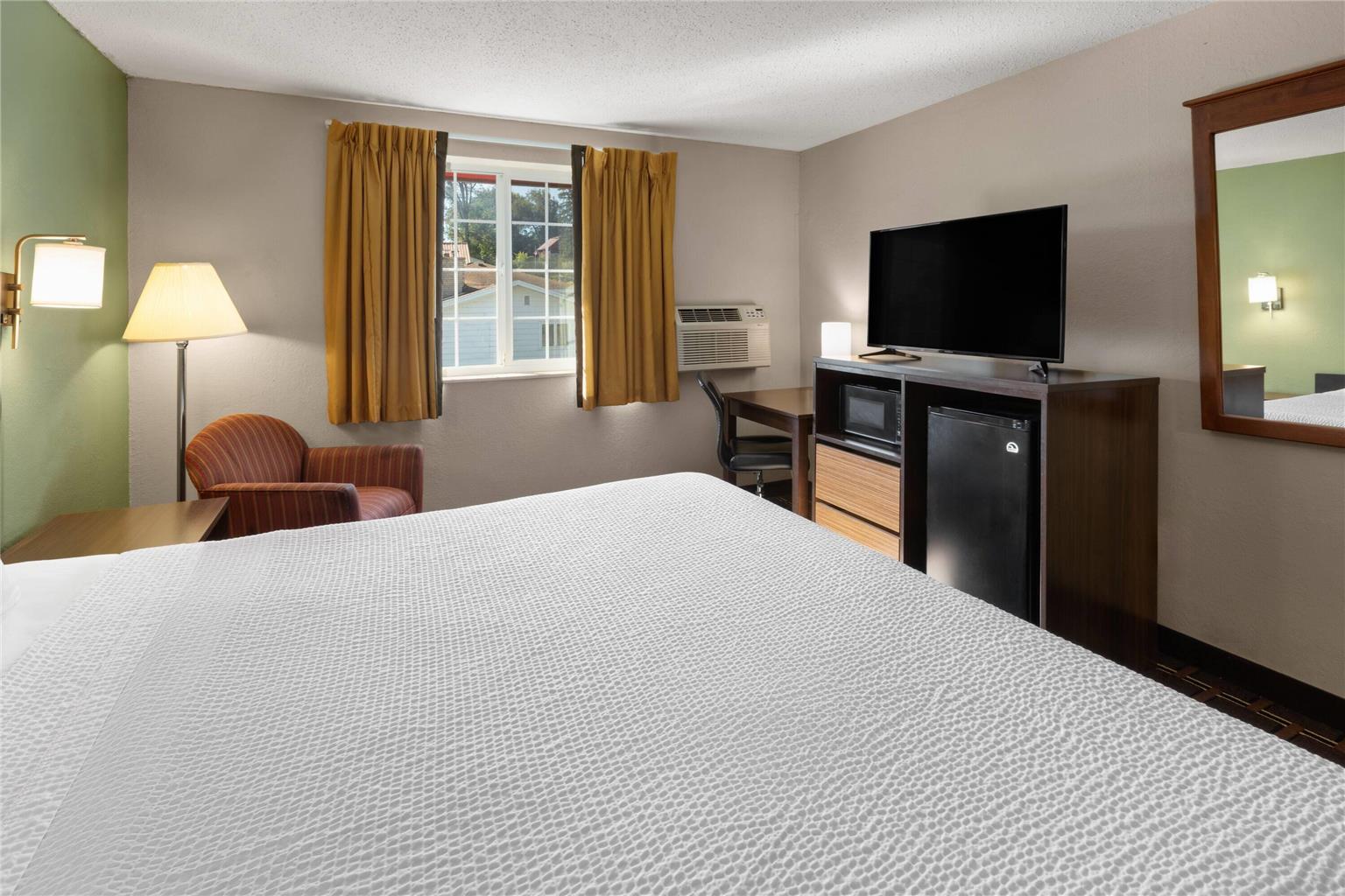Super 8 by Wyndham Winona MN - photo 16