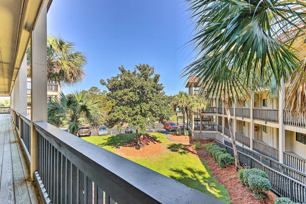 Folly Field Beach Access: Resort Condo w Pools - photo 11