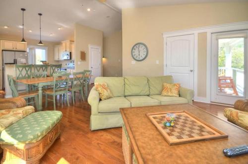 107 SE 55th Street - photo 2