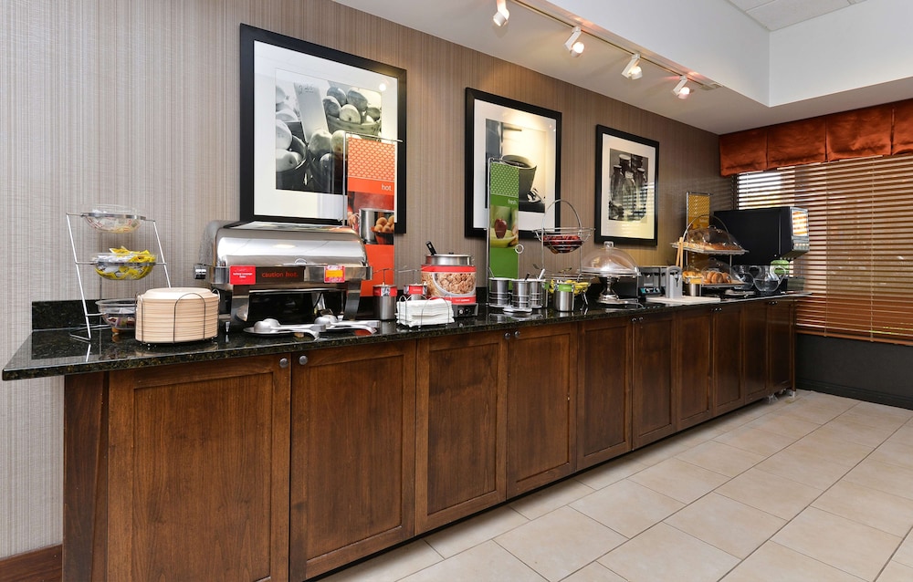 Hampton Inn Chicago Carol Stream - photo 26
