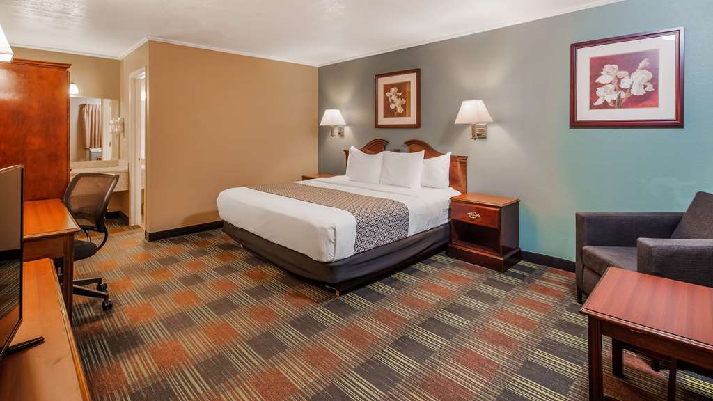 SureStay by Best Western Cameron - photo 11