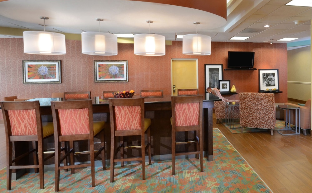 Hampton Inn Martinsville - photo 5