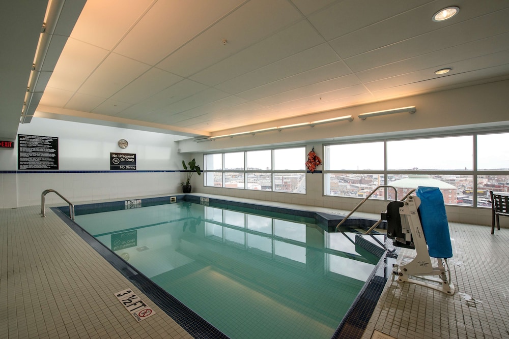 Hampton Inn & Suites Boston Crosstown Center - photo 37