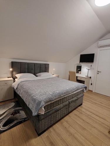 Rooms Dm Una in Vukovar, Croatia