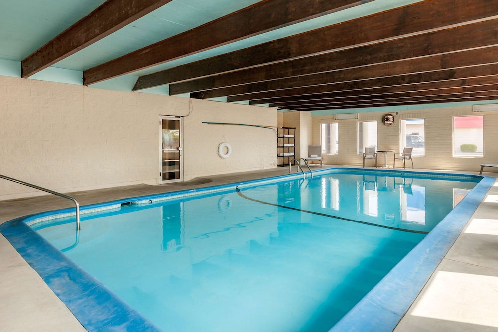 Rodeway Inn & Suites Ontario - photo 20