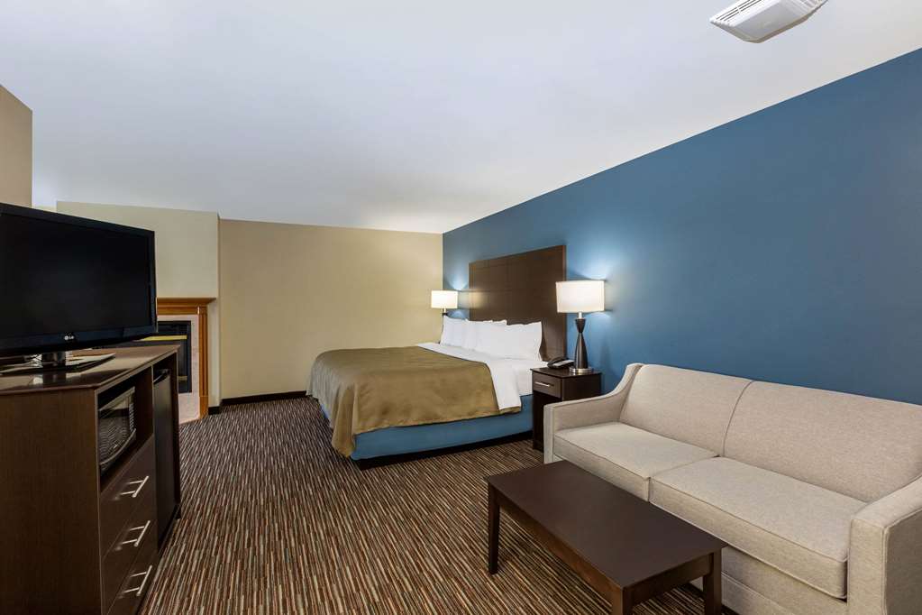 AmericInn by Wyndham Jefferson - photo 21